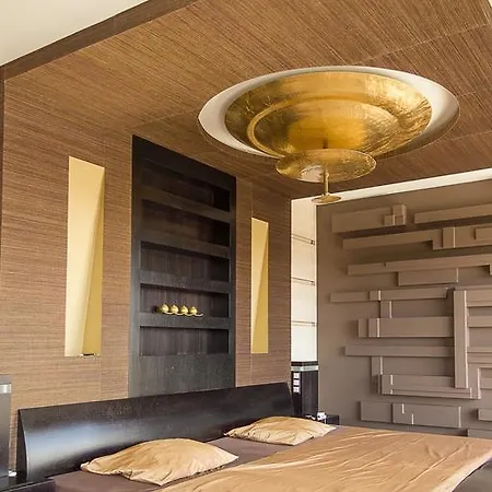 Luxury With Inside Pool *